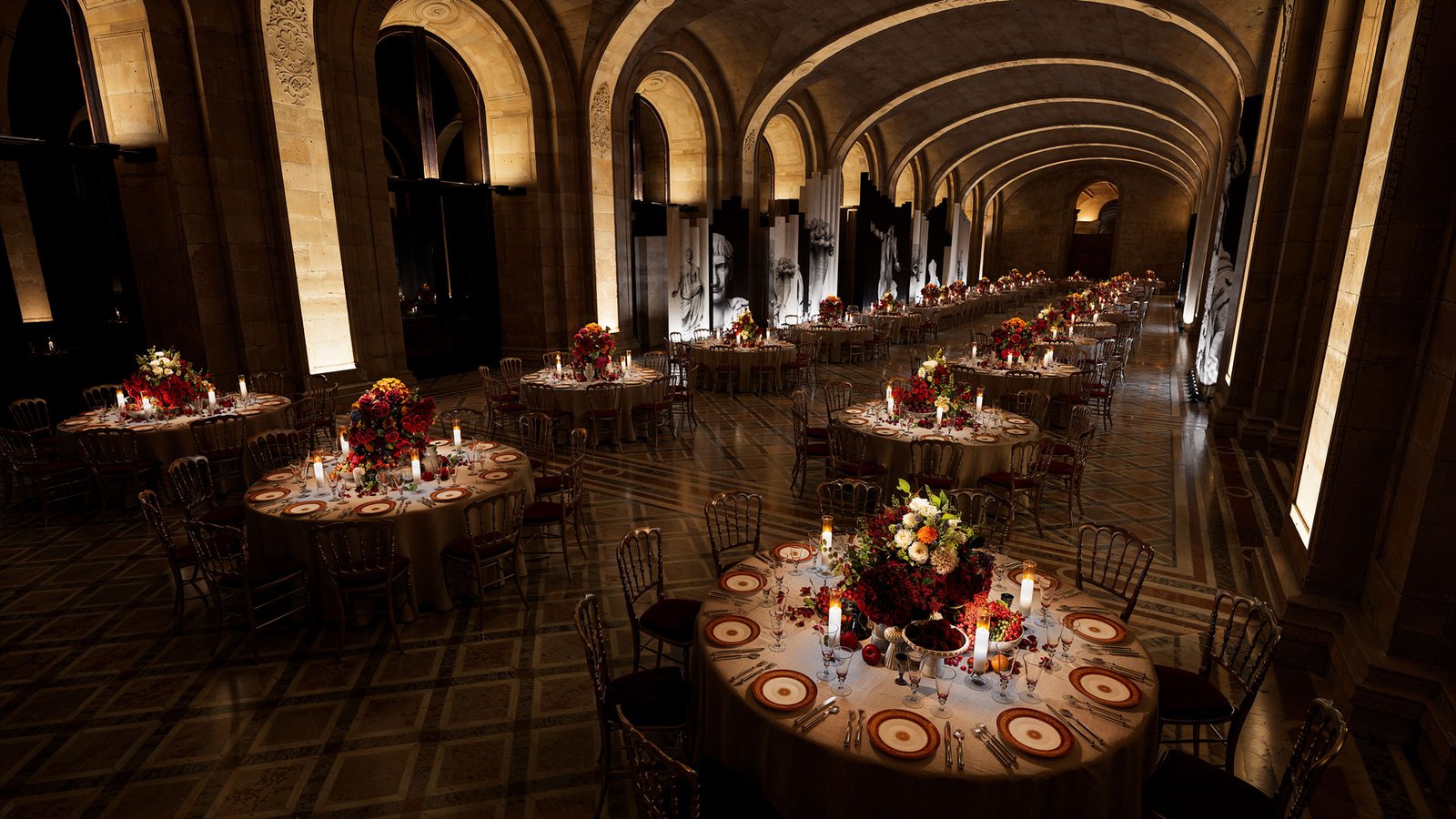 Grand Dîner du Louvre – rendu 3D photoréaliste, mise en scène du dîner (vue 2)